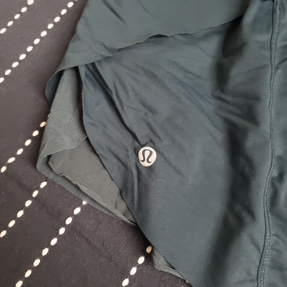 Lululemon| Home Stretch Shorts Tulip Side Detail 3" Inseam Size 10 - Picture 4 of 8